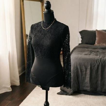 The Ultimate Crotchless Lingerie Guide: Styles & Fit