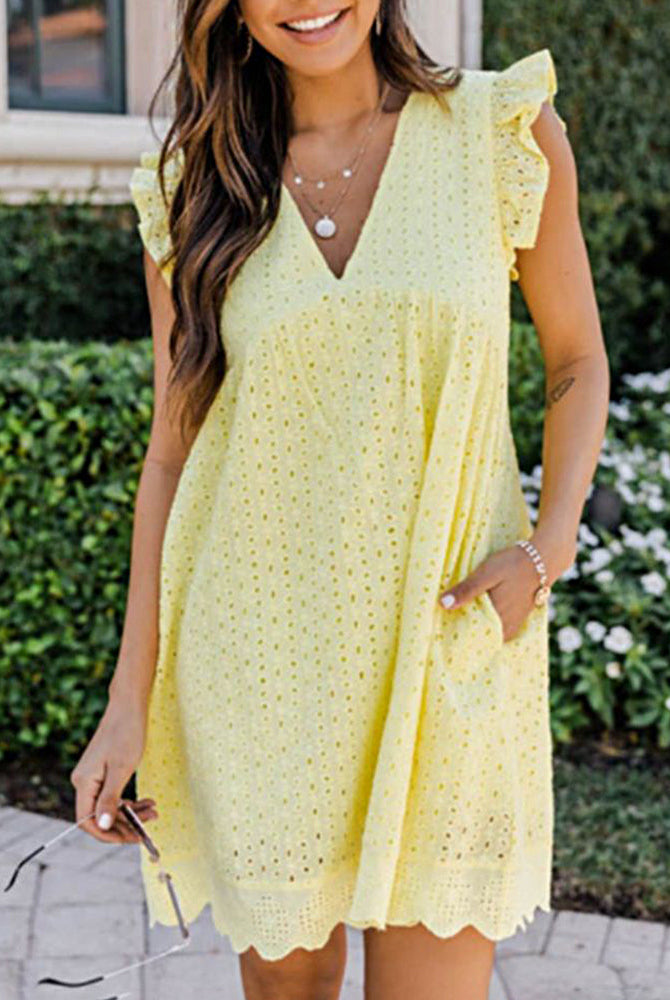 Yellow lace dress with pockets, V-neck, short sleeves, and scalloped hem. Casual summer dress.
