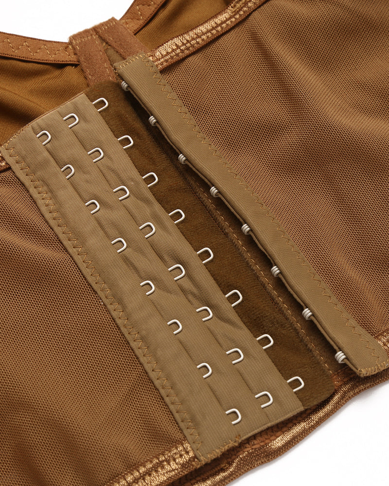 Caramel bustier top detail: hook closure, mesh, adjustable straps. Ideal for nights out.