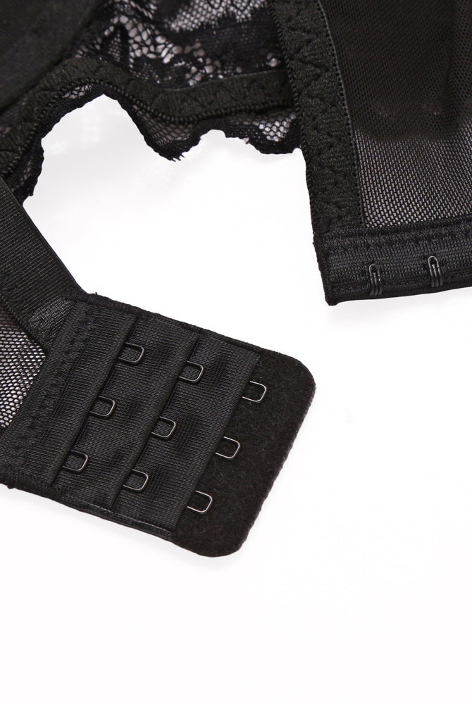 Black lace bralette with underwire, adjustable straps, and floral lace detail, sexy lingerie