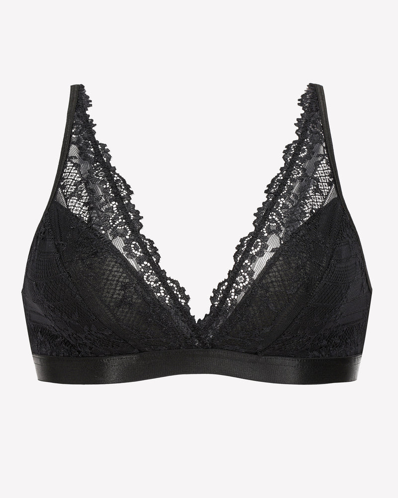 Black lace bralette with adjustable straps and floral lace, perfect for everyday wear.