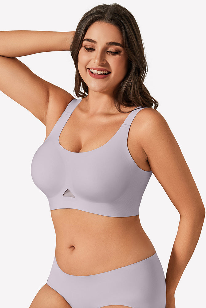 Wireless jelly bra, seamless padded U-neck bralette in lilac on model