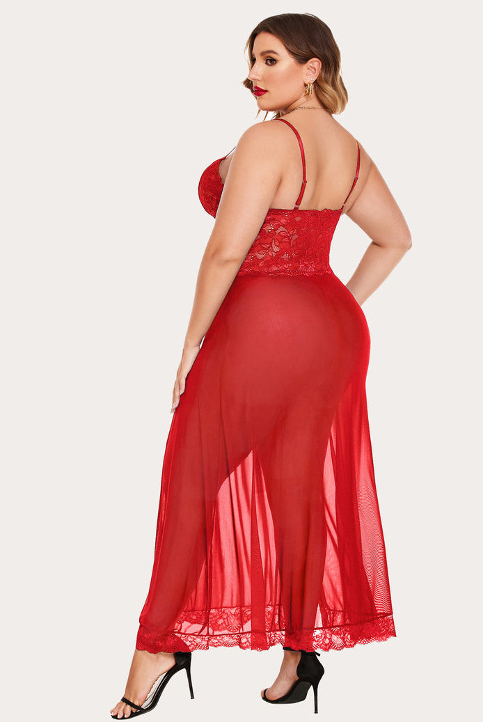 Plus Size Red Nightdress with Lace Bodice and Side Slit, Sexy lingerie for curvy women.