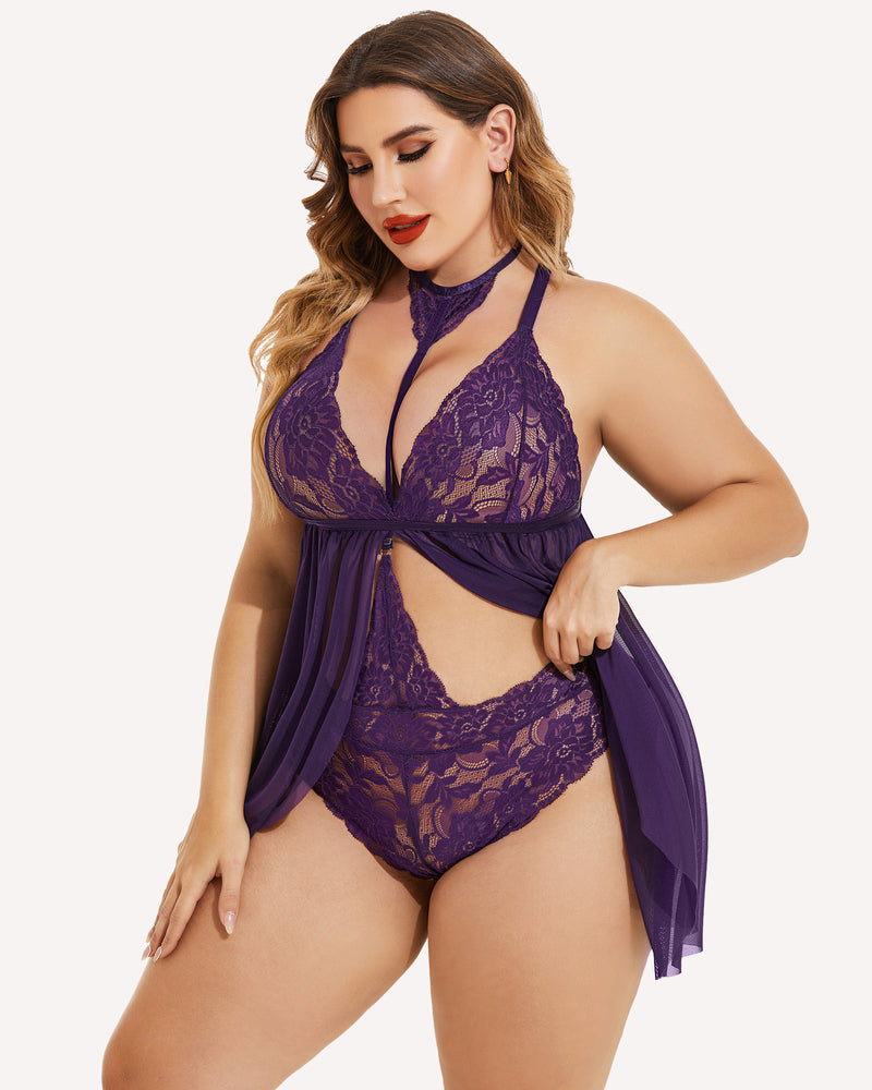 Plus size purple lace babydoll with mesh, choker and high-waisted bottom. Sexy lingerie.