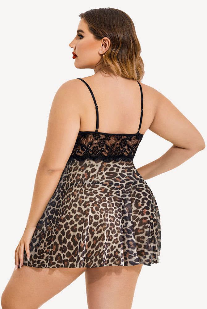 Plus Size Leopard Print Babydoll Lingerie with Black Lace Cups, Adjustable Straps, and High Slit