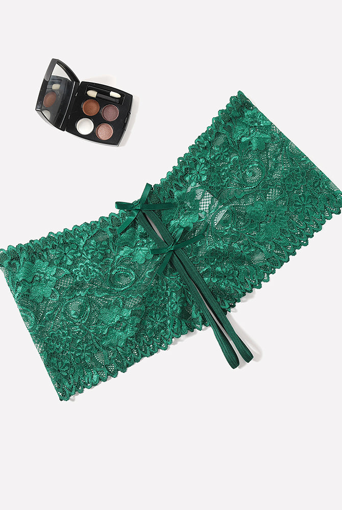Green lace high waist panty with bow details. Floral lingerie with high-rise design.