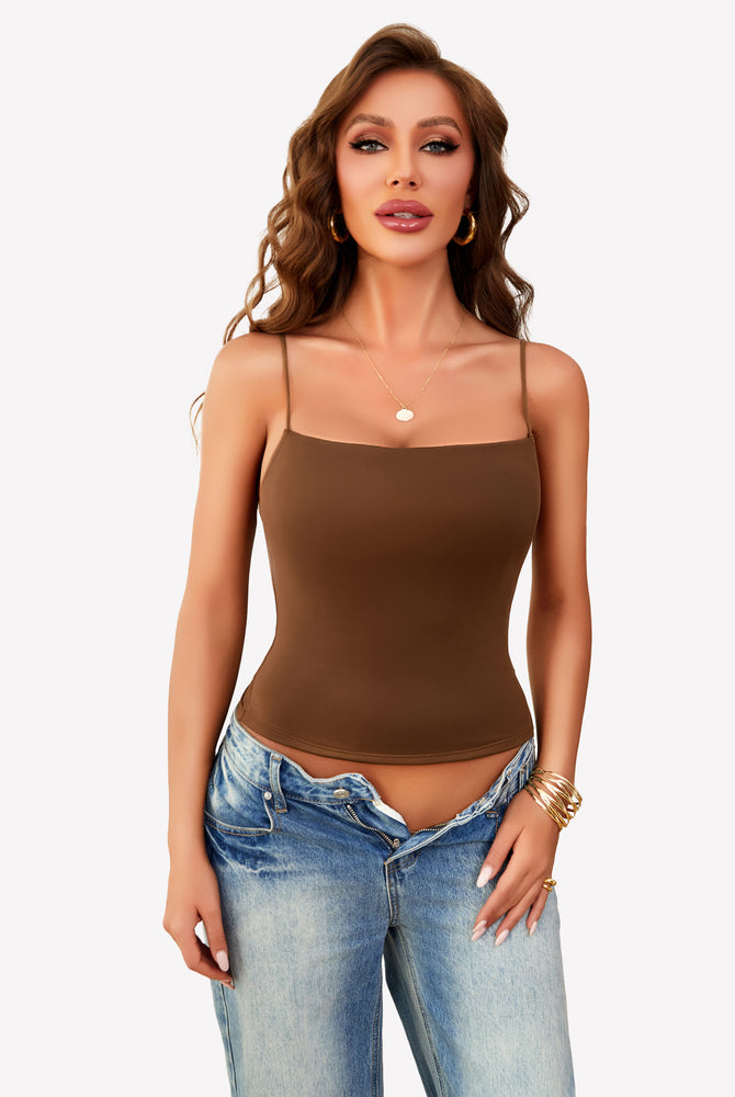 Brown cropped top with thin straps and light blue jeans, summer outfit