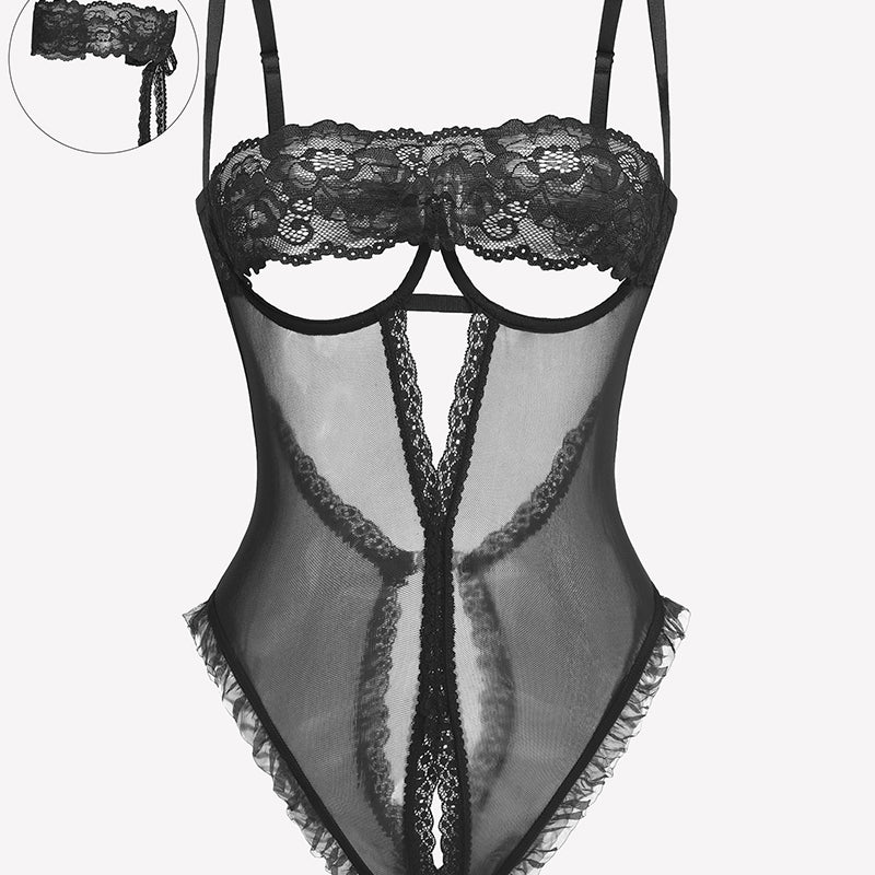 Teddy-Dessous mit Spitze und V-Ausschnitt im Schritt