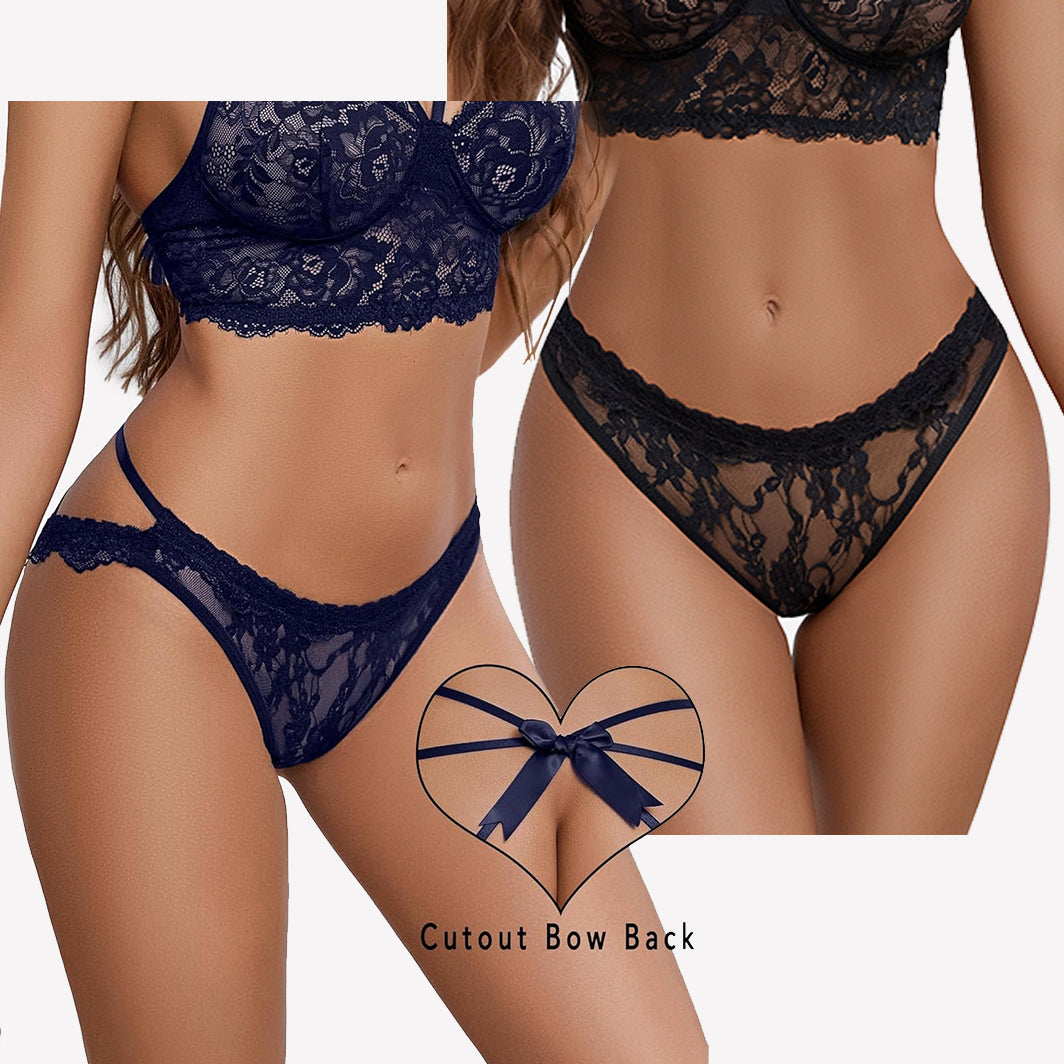 Süßes Höschen mit Schleife hinten und Aussparungen