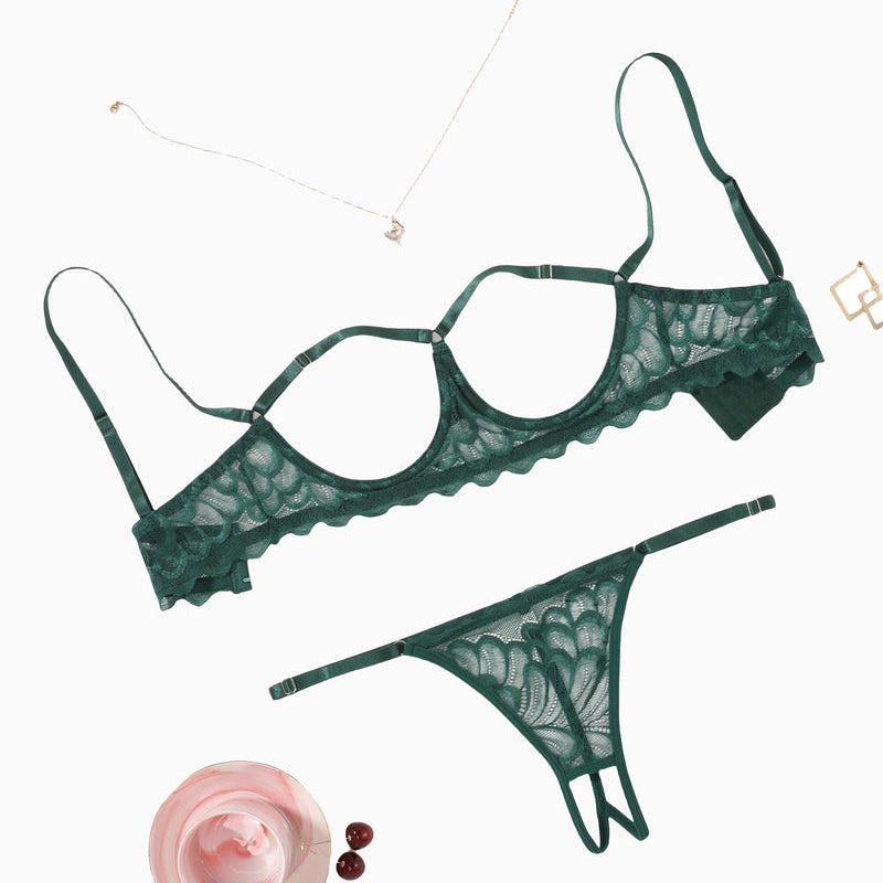 Lace bra and panty set, dark green with scalloped trim and underwire cups.