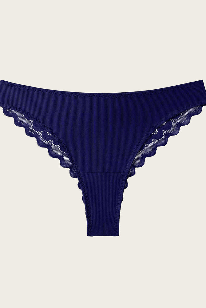 Avidlove navy blue lace no-show hipster panties. Seamless and comfortable, sexy lingerie for women.