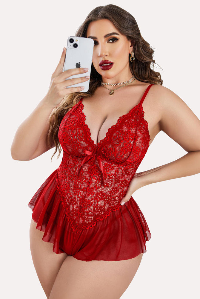 Plus size red lace teddy bodysuit, adjustable straps, selfie. Sexy lingerie for women.