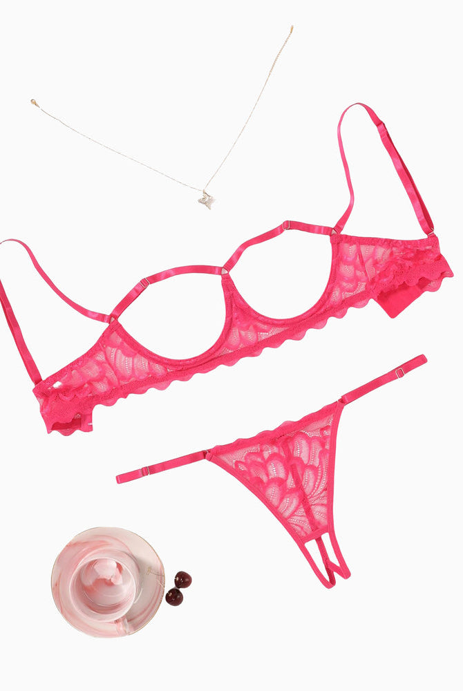 Avidlove pink lace lingerie set: Open bust bra and thong, adjustable straps, perfect lingerie set.