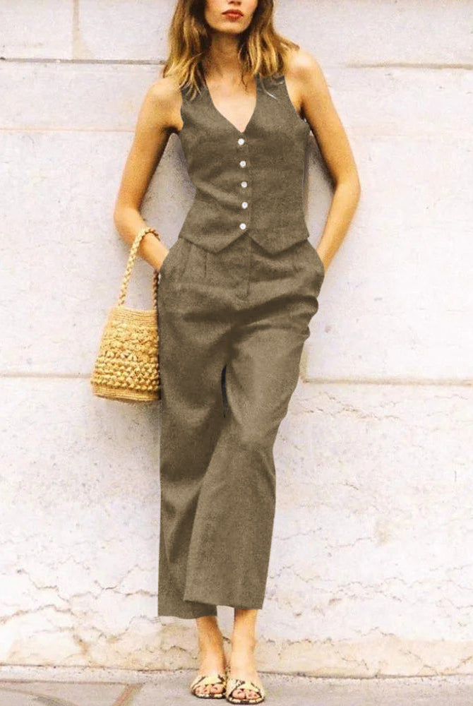 Olive green linen-blend tank top and wide leg pants suit for women. Casual outfit.