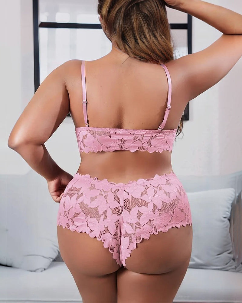 Plus size pink floral lace lingerie set with floral appliques, designed for comfort and confidence.