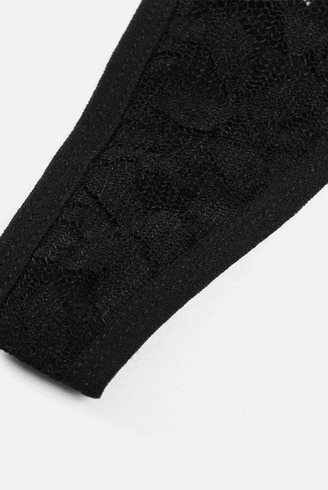 Black lace two-piece set with floral lace detail and low waist, perfect for summer.