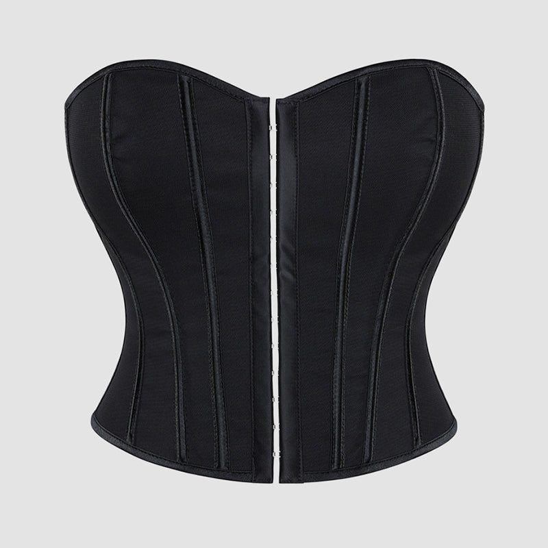 Langes Nachthemd aus Eisseide mit hohem Schlitz