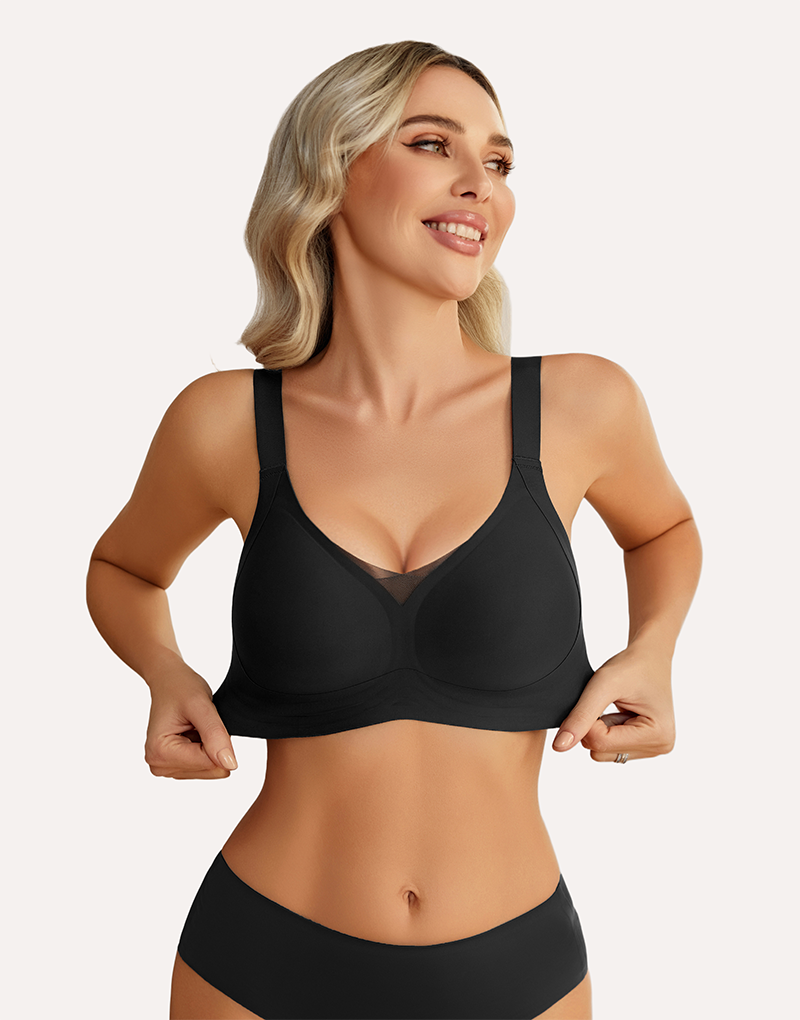 Black push-up bra, wireless design for comfortable support and a natural shape.