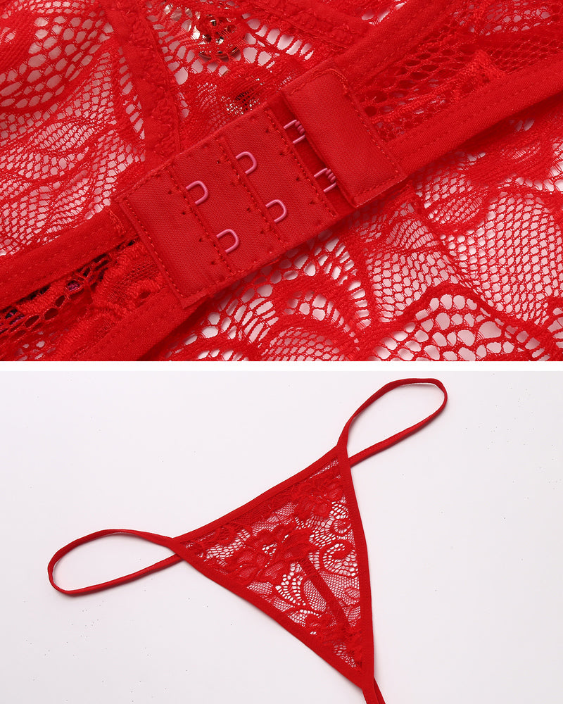 Red lace Christmas lingerie set: babydoll with adjustable closure and matching thong