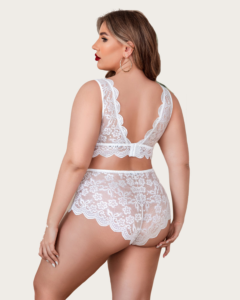Plus Size White Lace Halter Bralette and High Waist Panty Set with Floral Lace Details