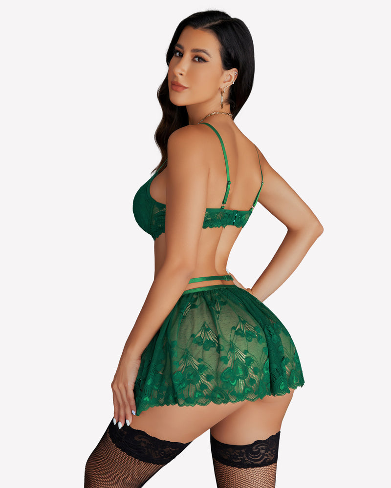 Green lace underwire lingerie set with mini skirt, ideal for dates. Sexy and confident, by Avidlove.