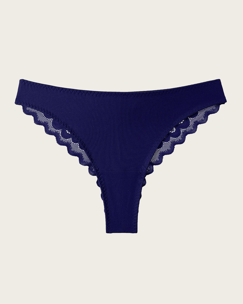 Avidlove navy blue lace no-show hipster panties. Seamless and comfortable, sexy lingerie for women.