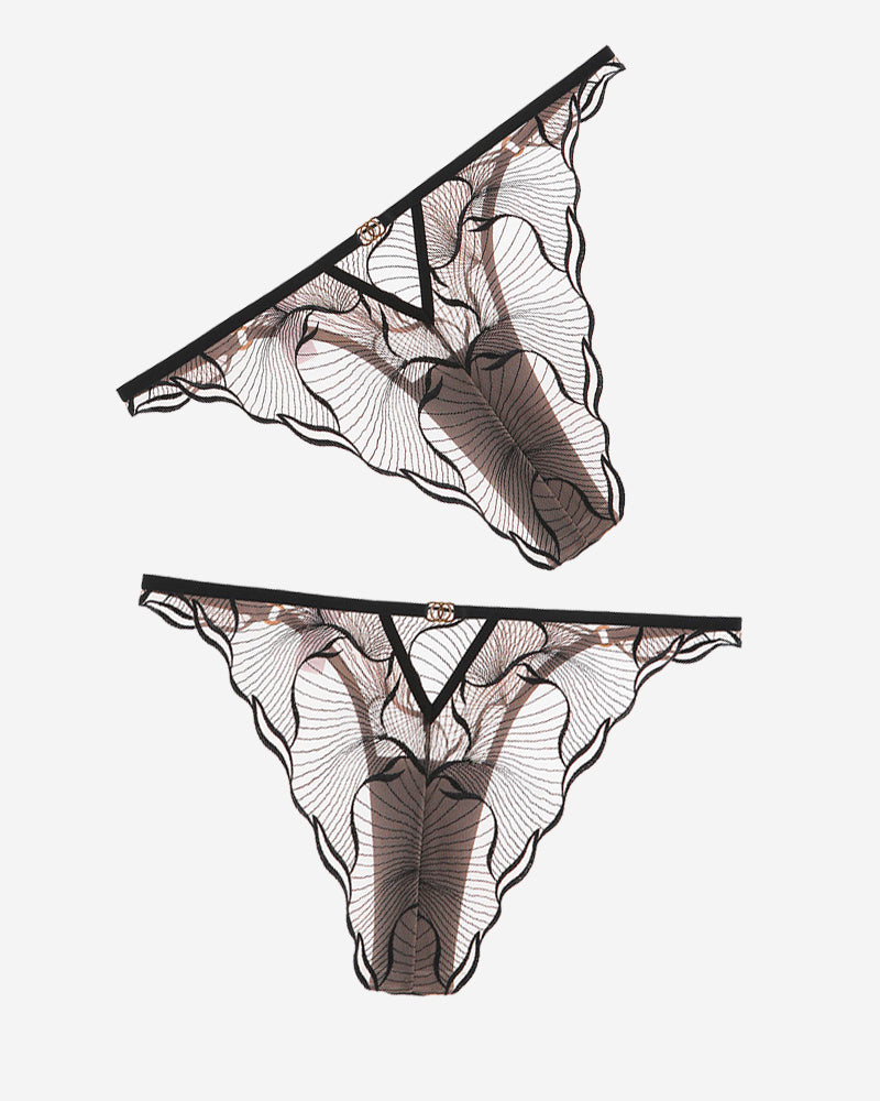 Low Rise Smooth Panty in Black Lace. Comfortable and breathable lingerie for women.