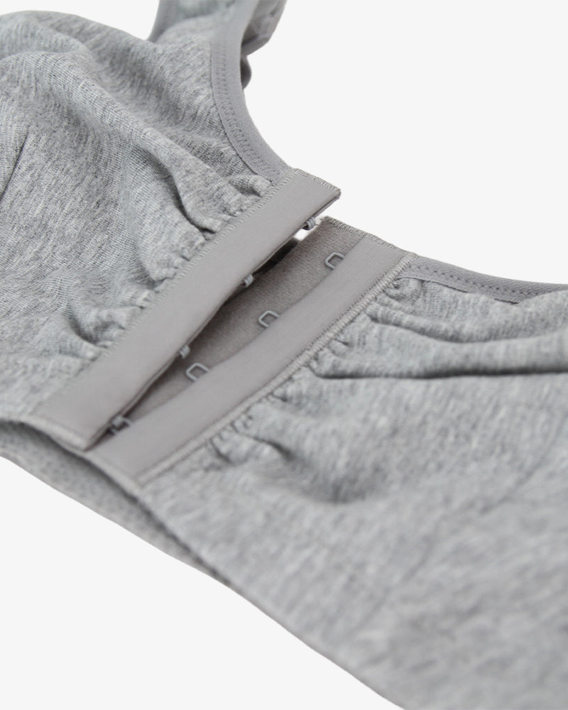 Gray front clasp non-wired breathable bra, full cup, cotton blend, front closure detail