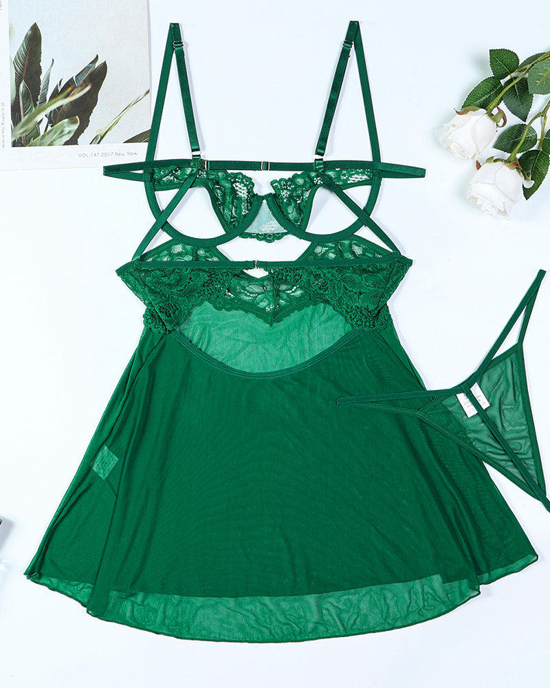 Green lace cupless suspender nightdress, transparent design, for a sexy and confident look