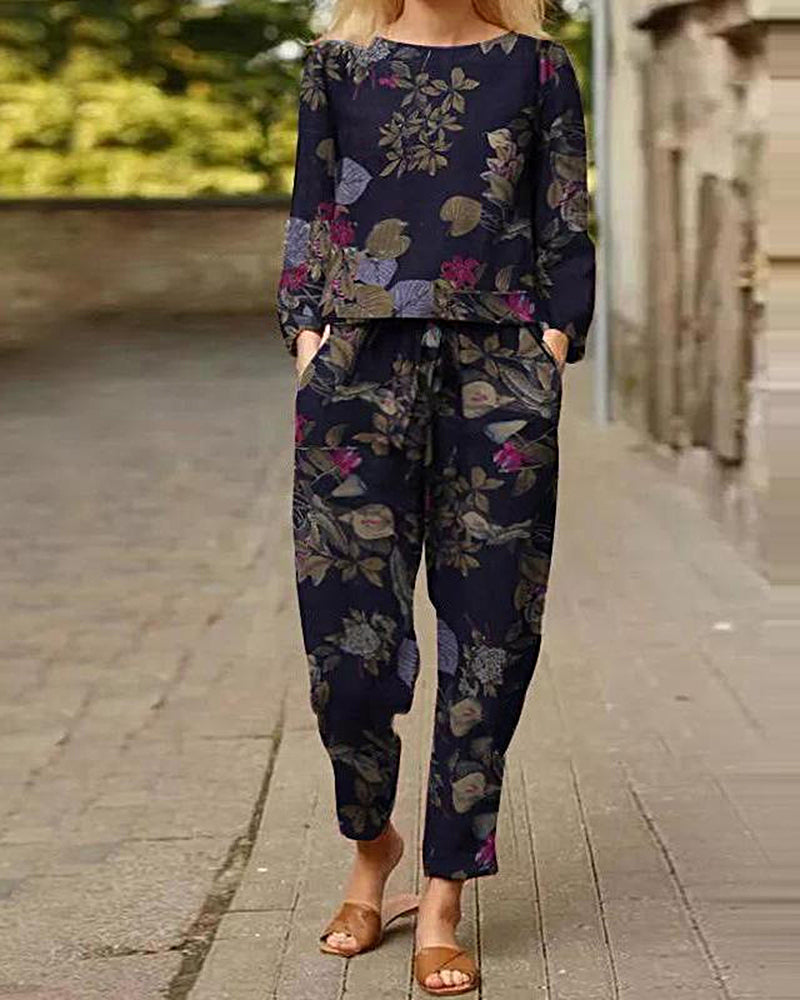 Navy floral print two-piece tracksuit. Casual style, perfect for leisure and daily wear.